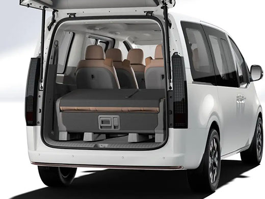 Hyundai_Staria_2026-02